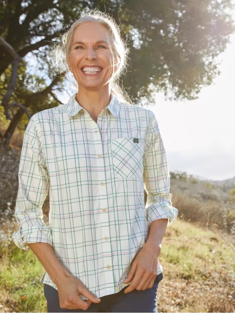 L.L. Bean Everyday SunSmart Woven Shirt Long-Sleeve Cream Plaid Size M Petite